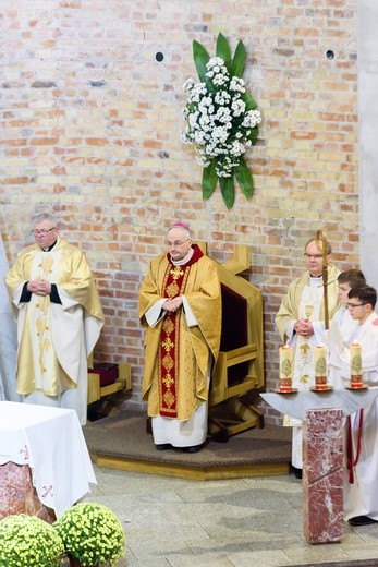 Symbole ŚDM - parafia św. Jerzego