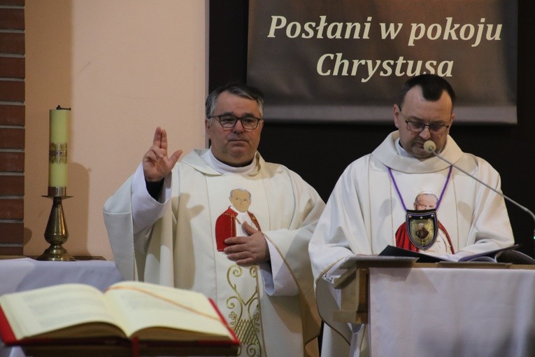Płock. Rycerze św. Jana Pawła II w parafii Świętego Krzyża