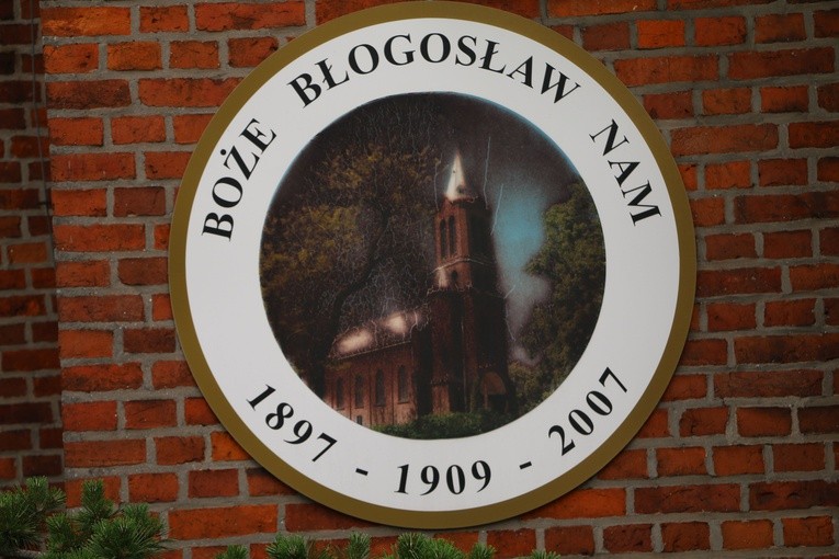 Szyszki. Poświęcenie odnowionego wnętrza kościoła