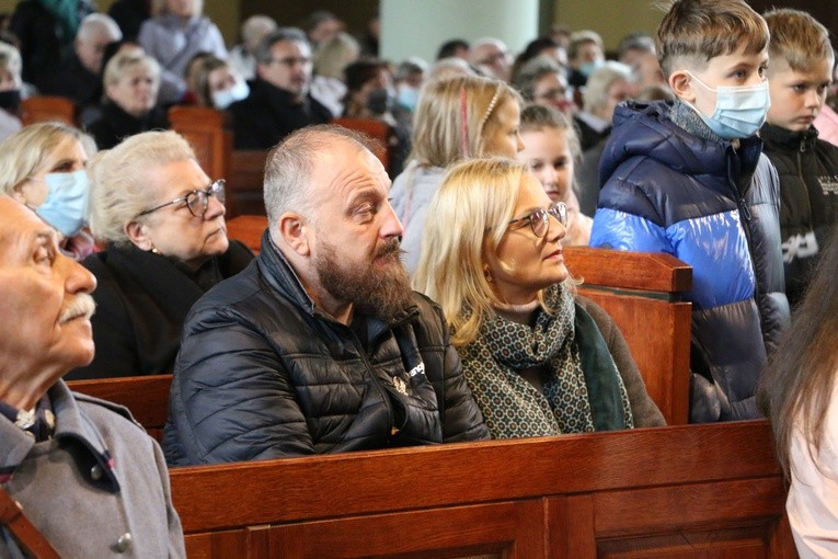 Ciechanów. Uroczystości w parafii MB Fatimskiej