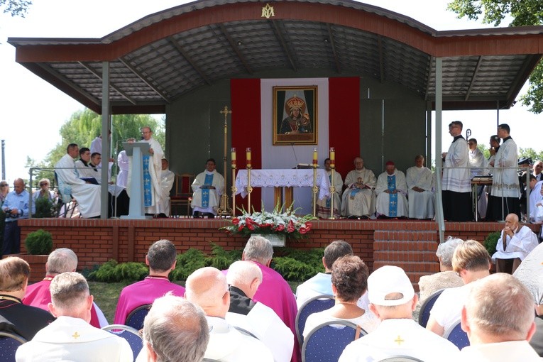 Koronacja w Smardzewie. Część I