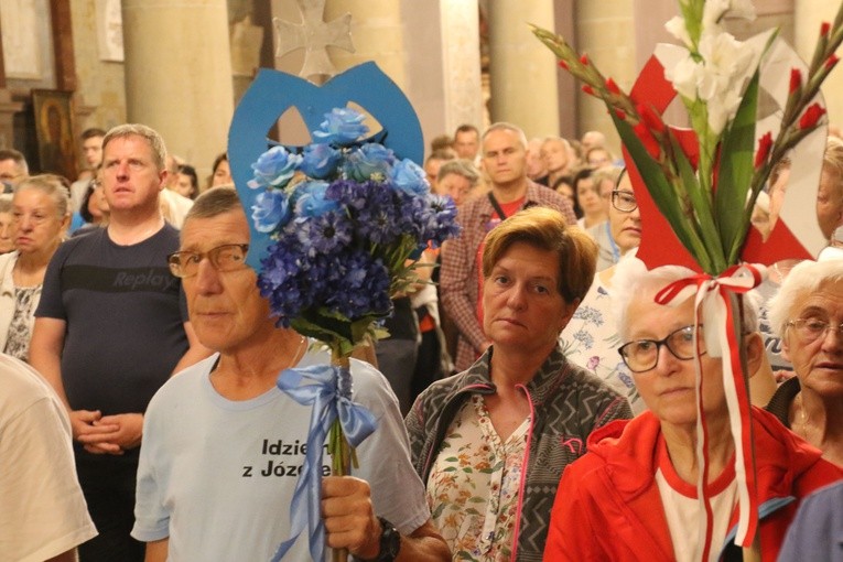 Pielgrzymka. Msza św. w katedrze
