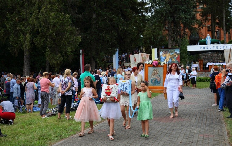 Odpust w sanktuarium Świętej Rodziny 