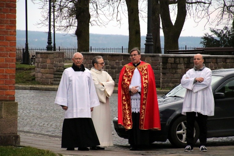 Płock. Droga Krzyżowa na Tumach