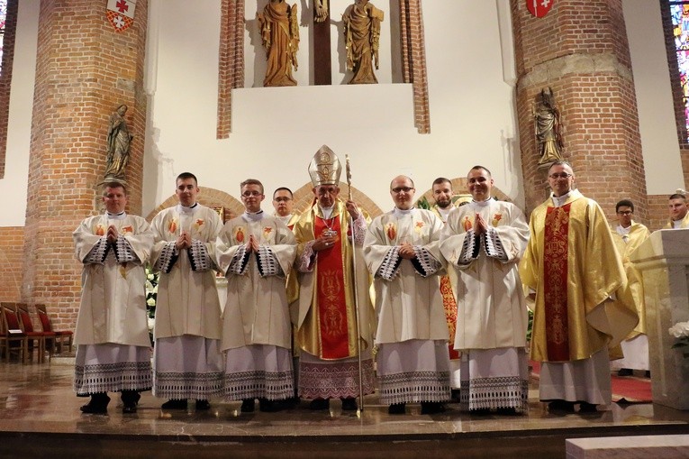 Święcenia diakonatu