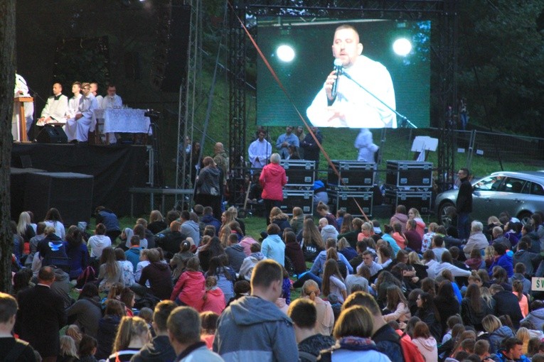 Pielgrzymka młodzieży. Część 2