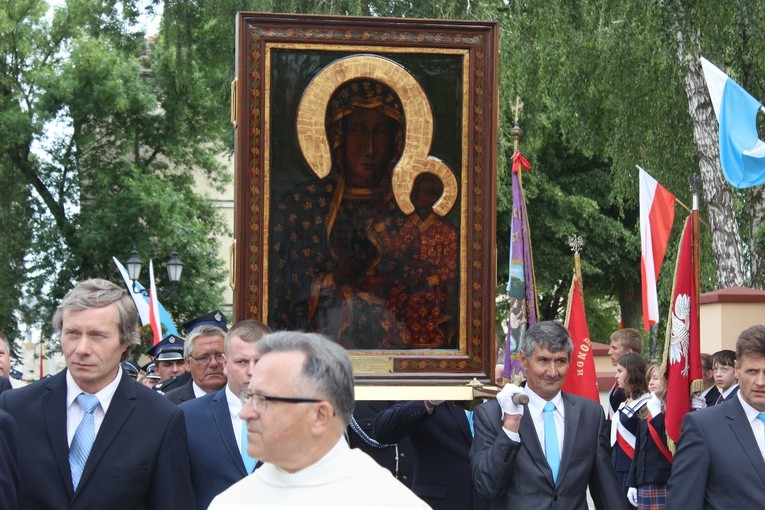 Pułtusk. Procesja do bazyliki