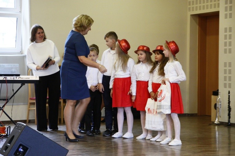 Gala konkursu "Pieśń niesiemy w darze"