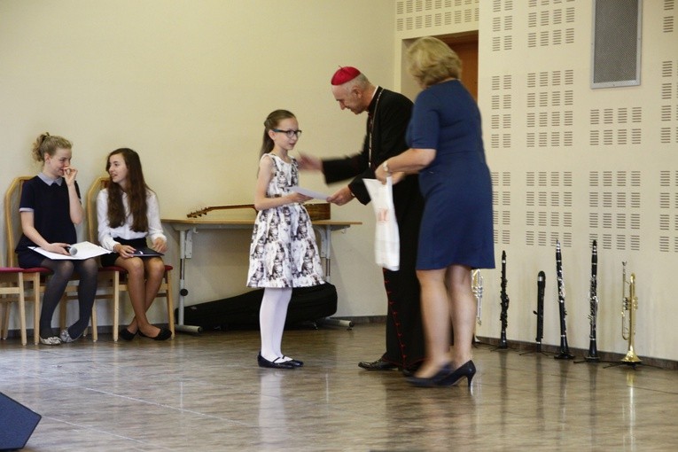 Gala konkursu "Pieśń niesiemy w darze"