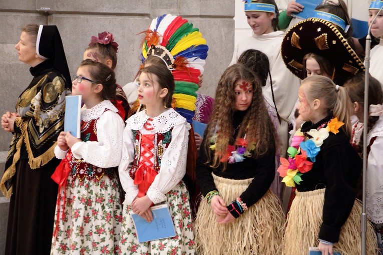 Kolędnicy Misyjni na Mszy św. - cz. 2