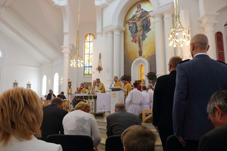 Konsekracja świątyni - parafia Trójcy Przenajświętszej Morąg