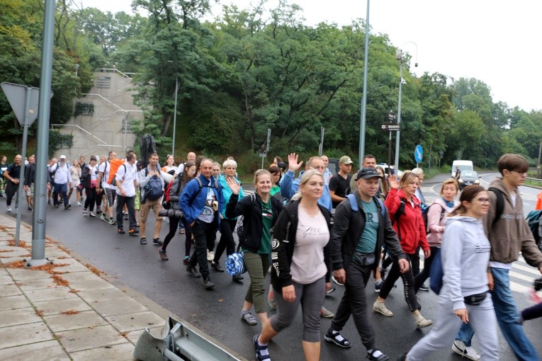 Płock. Pielgrzymka na Jasną Górę 2023 - wyjście