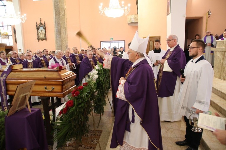 Pogrzeb ks. Albina Łuczkowskiego