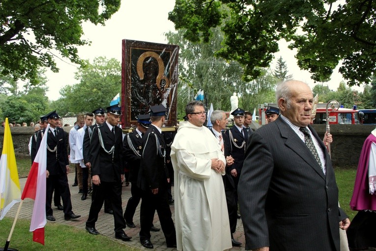 Żmijewo. Nawiedzenie w parafii pw. Matki Bożej Szkaplerznej
