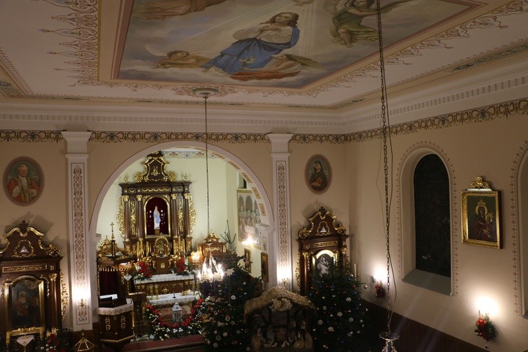 Odnowiony kościół parafialny w Borkowie Kościelnym k. Sierpca poświęci w tę niedzielę biskup płocki Szymon Stułkowski.