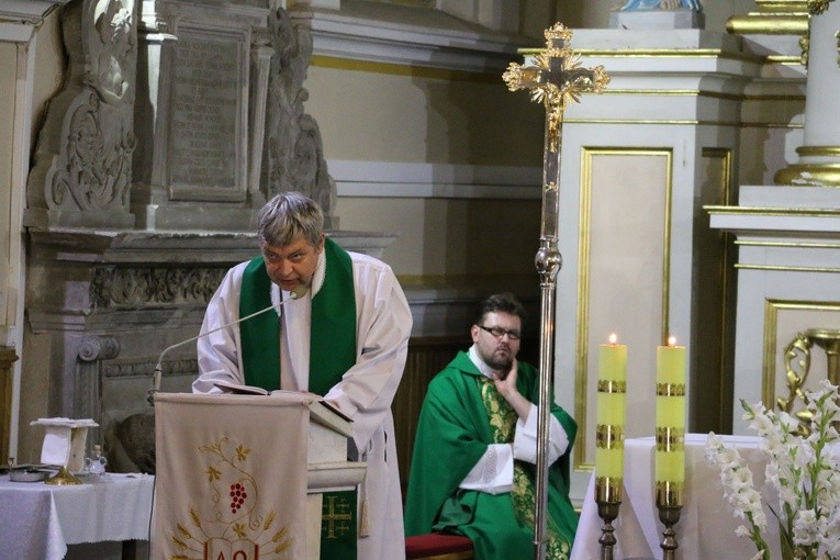 Ks. Pawlukiewicz w Makowie