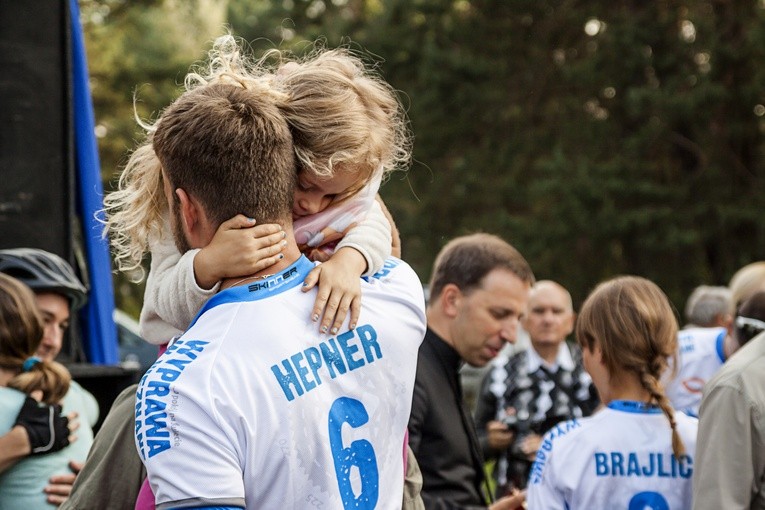 Wyjazd grupy rowerowej Niniwa Team na Wyprawę w Nieznane