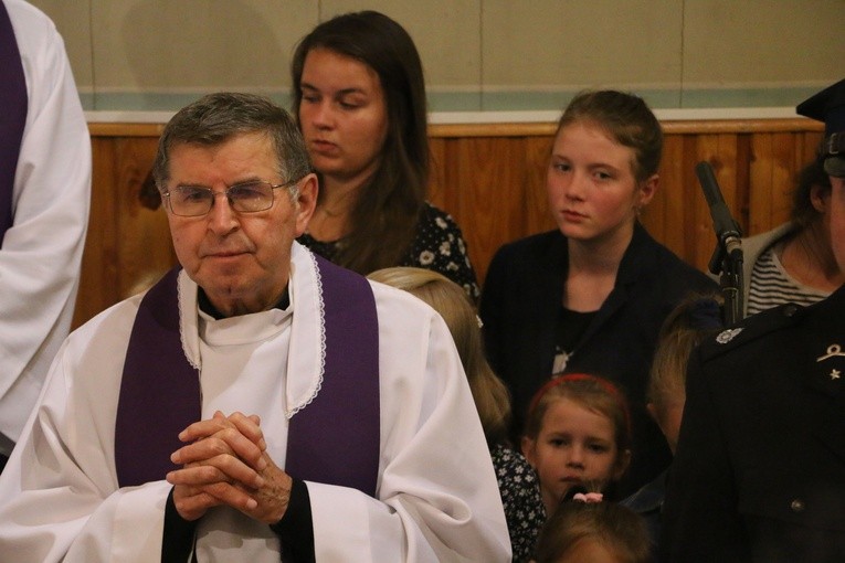 Msza żałobna za śp. ks. kan. Tadeusza Nikicina w Lubowidzu