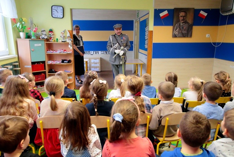 Imieniny marszałka w przedszkolu
