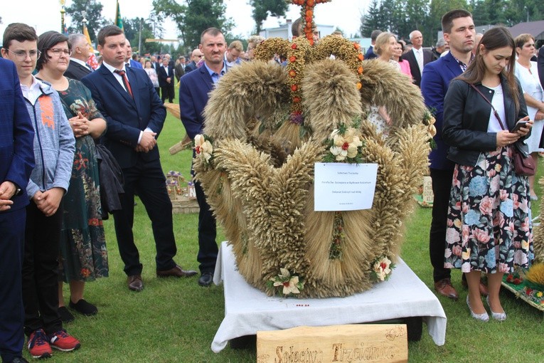 Karniewo. Dożynki diecezjalne cz. 1