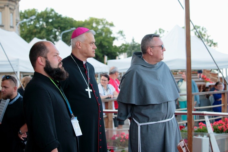 Pieszo i rowerem na Jasną Górę