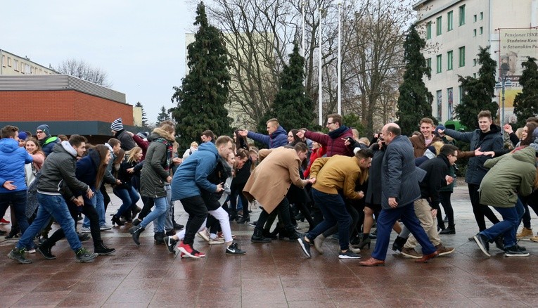 Polonez na placu Jagiellończyka