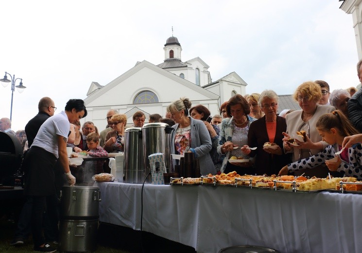 Konsekracja świątyni - parafia Trójcy Przenajświętszej Morąg