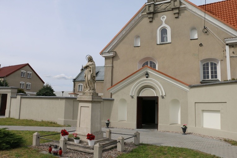 Przasnysz. Poświęcenie relikwiarzy