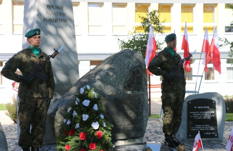 Barykada 44 czyli Powstanie Warszawskie w Elblągu