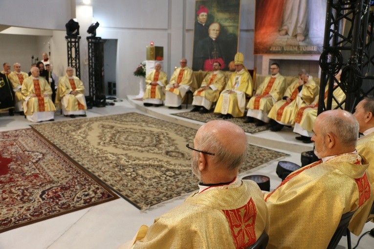 Płock. Święto Miłosierdzia w sanktuarium - cz. 2