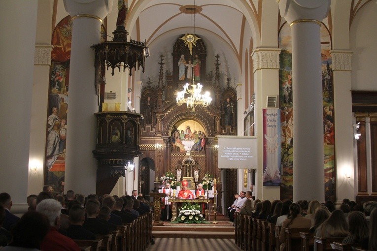 Uroczystość w Wieczfni Kościelnej