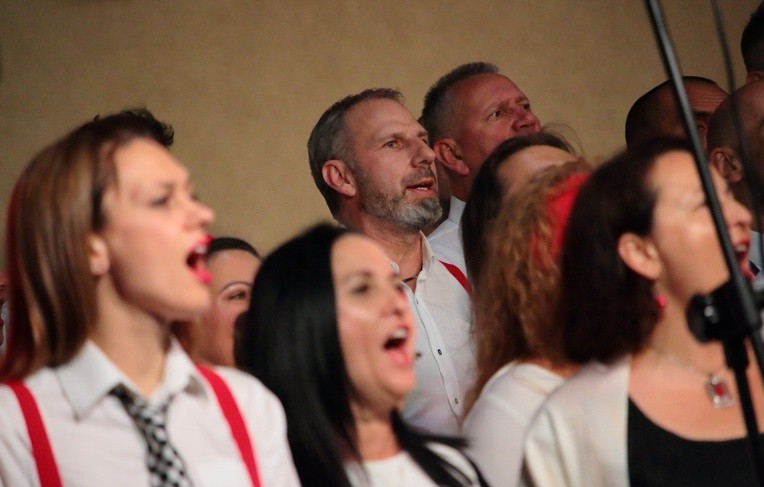 Gospel nad Jeziorakiem 