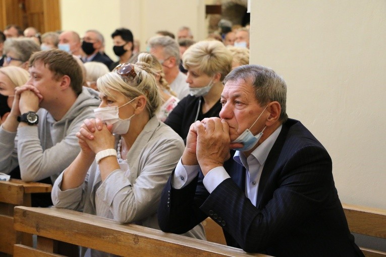 Czerwińsk. 50. rocznica koronacji obrazu Matki Bożej, cz. I