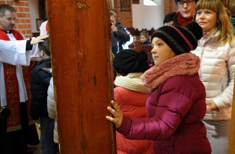 Symbole ŚDM - Parafia św. Jakuba, Tolkmicko