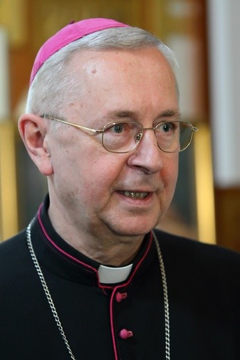 Przewodniczący polskiego episkopatu spotka się z ofiarami nadużyć