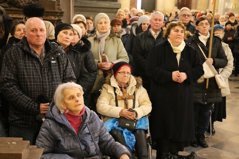22 lutego - Pielgrzymi w katedrze płockiej cz. 1