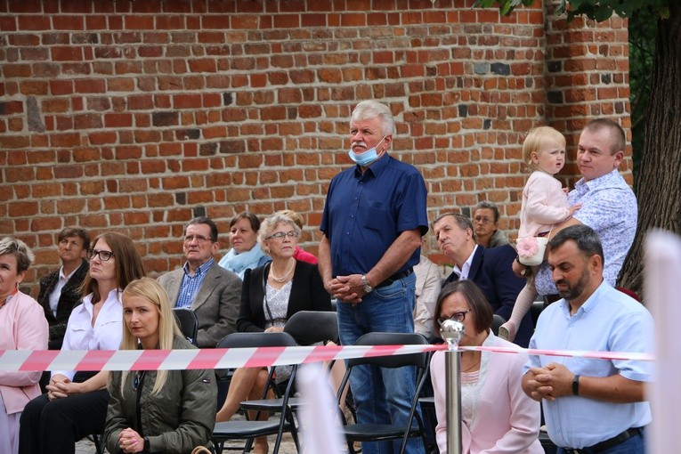 Czerwińsk. 50. rocznica koronacji obrazu Matki Bożej, cz. I