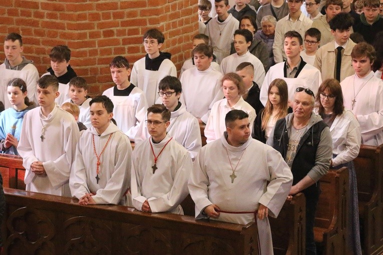Msza Krzyżma w katedrze elbląskiej cz. 2