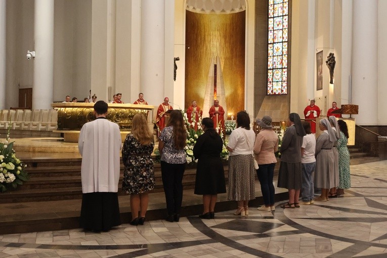 Jubileusz katechetów i nauczycieli w katedrze cz. 2