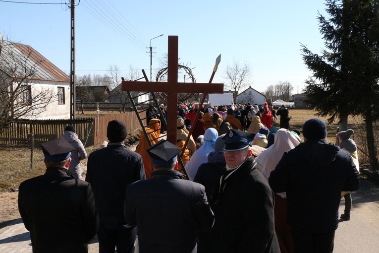 Droga Krzyżowa w Bogatem