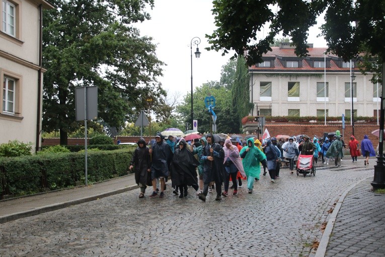 Pielgrzymka na Jasną Górę. Wyjście z Płocka cz.1