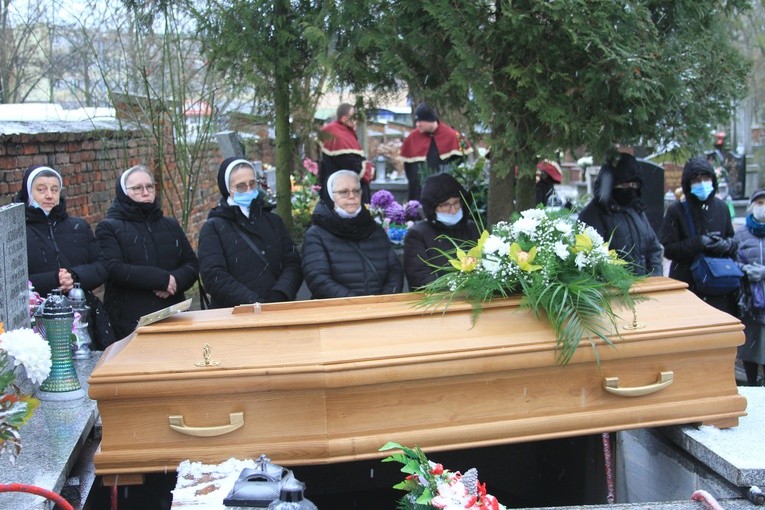 Płock. Pogrzeb s. Lidii Haliny Bartnickiej