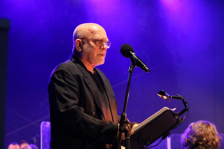 Czerwińsk n. Wisłą. Koncert jubileuszowy w przyklasztornych ogrodach