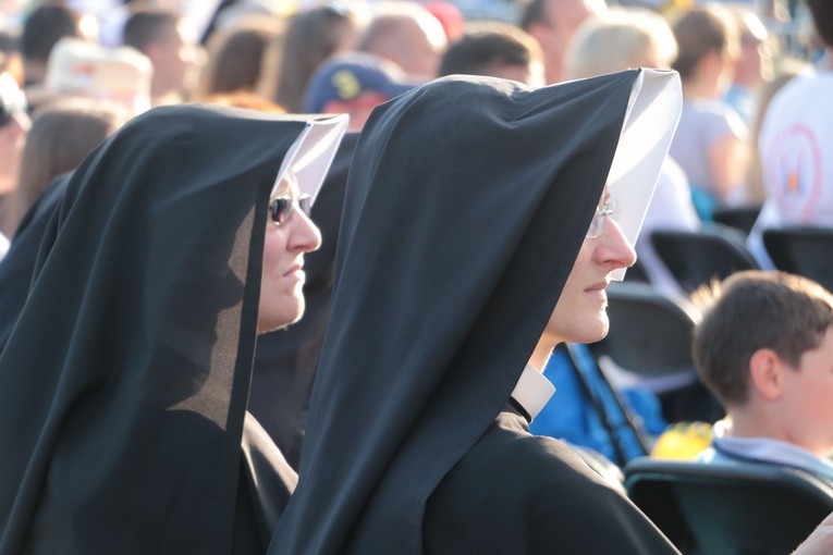 Młodzi na Drodze Krzyżowej