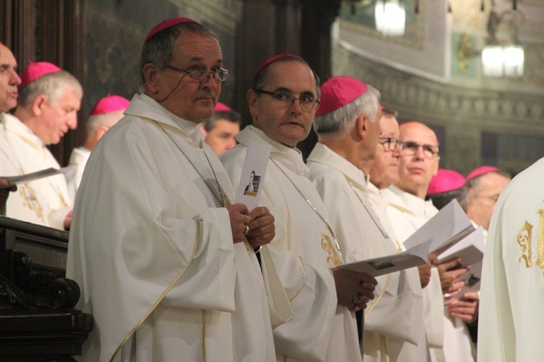 Episkopat w Płocku. Msza w katedrze