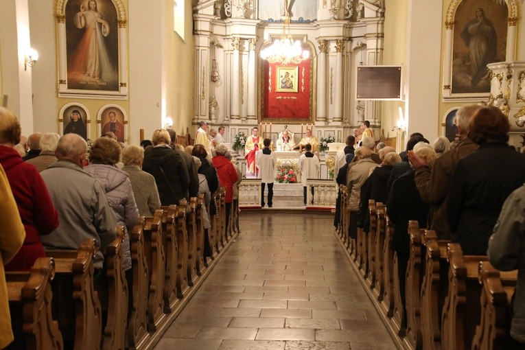 Płock. Odpust u klaretynów