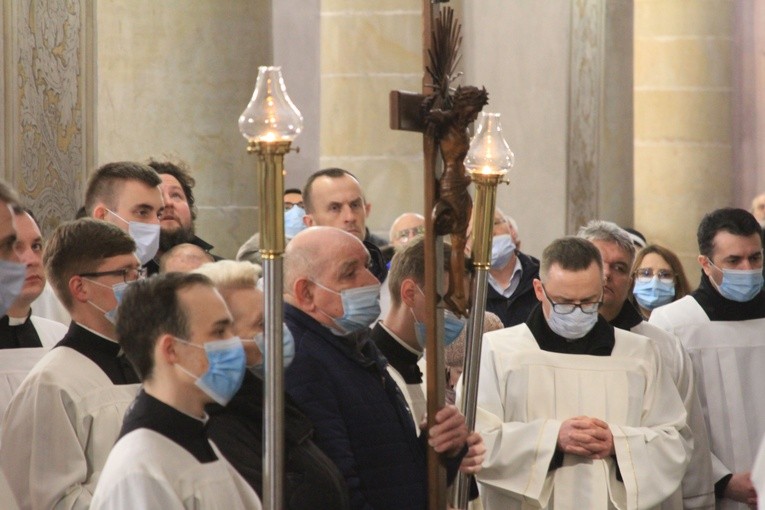 Płock. Droga Krzyżowa w katedrze