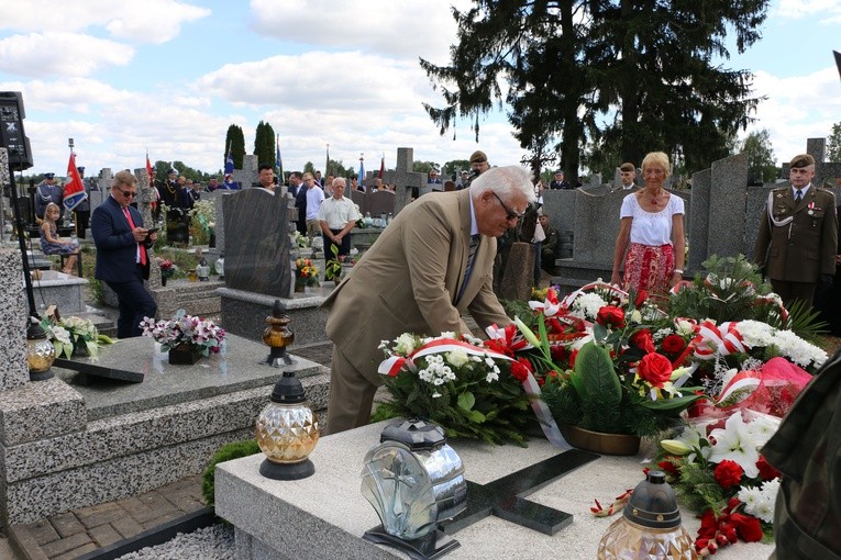 Łopacin. Rocznica mordu żołnierzy Armii Krajowej w Gutkowie