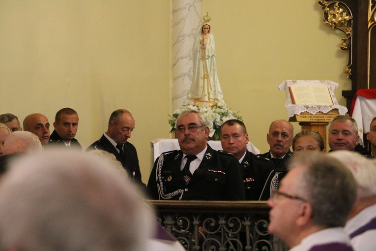 Stara Wrona. Uroczystości pogrzebowe ks. kan. Wawrzyńca Ulanowskiego