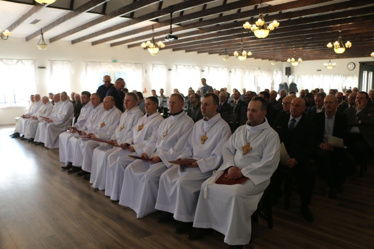 Rekolekcje dla nadzwyczajnych szafarzy Komunii św.